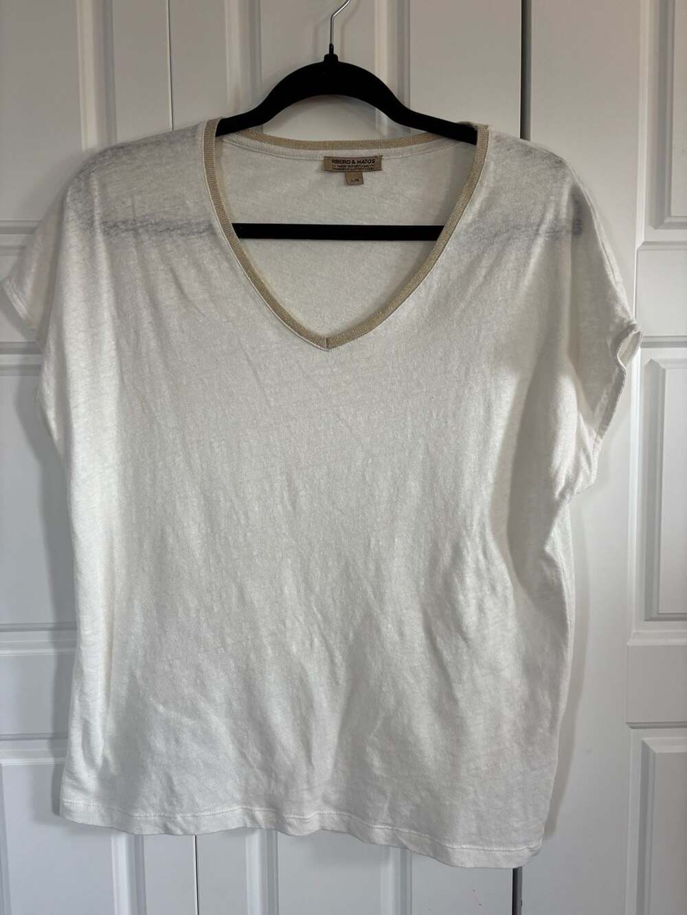 Ribeiro & Matos Cotton Linen V-Neck T-Shirt with Metallic Lurex Trim